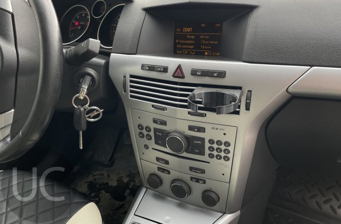 купить Opel Astra с пробегом, 2011 года