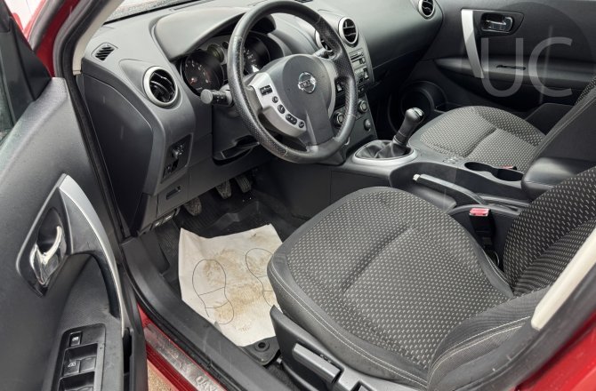 подержанный авто Nissan Qashqai 2007 года