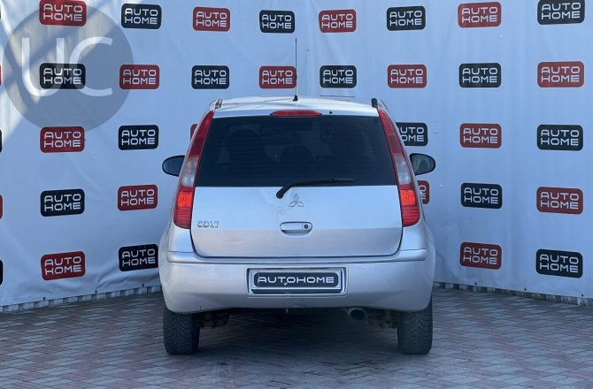 купить б/у автомобиль Mitsubishi Colt 2004 года
