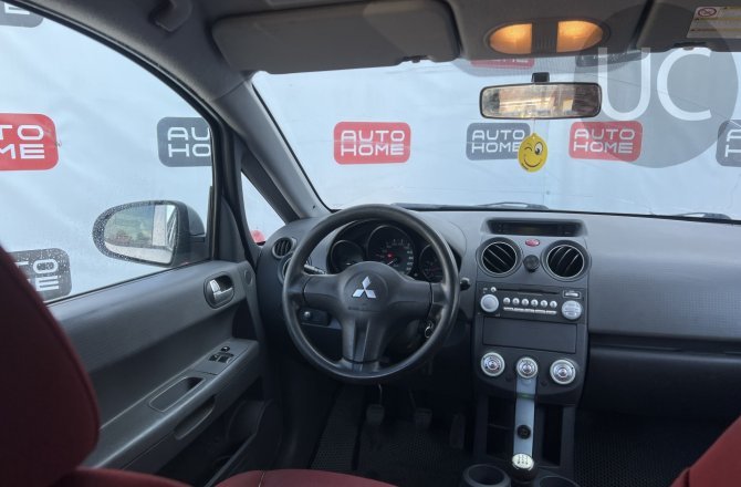 фотографии Mitsubishi Colt