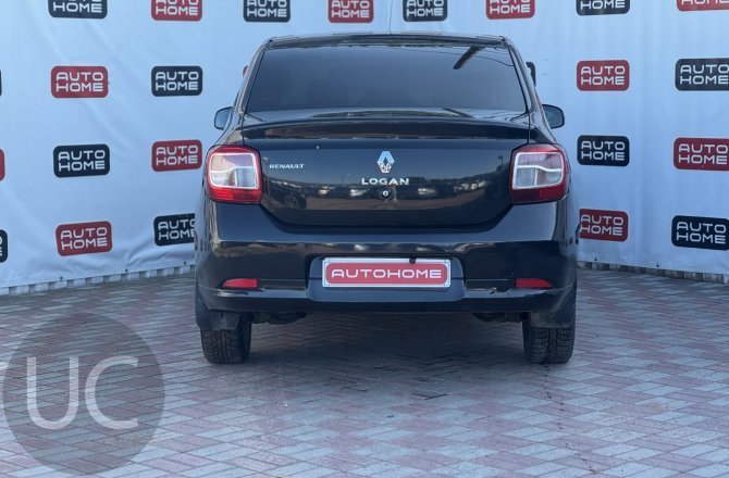 купить б/у автомобиль Renault Logan 2014 года