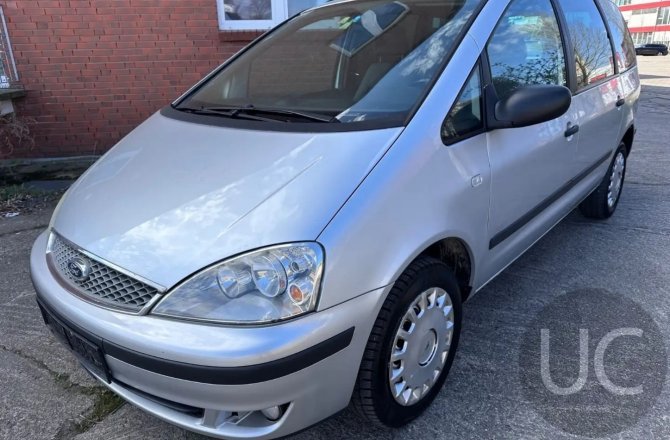 подержанный авто Ford Galaxy 2005 года