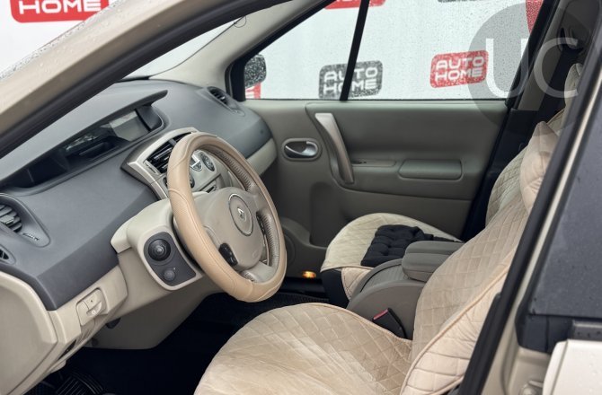 подержанный авто Renault Scenic 2009 года