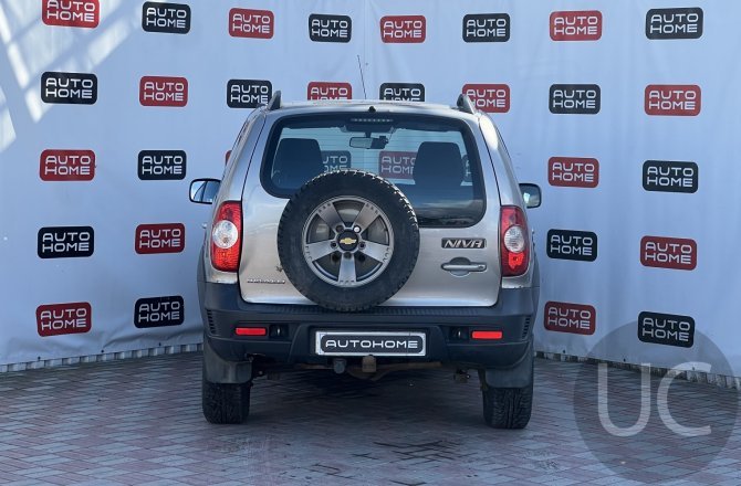 купить б/у автомобиль Chevrolet Niva 2016 года