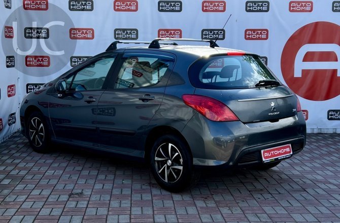 купить б/у автомобиль Peugeot 308 2012 года