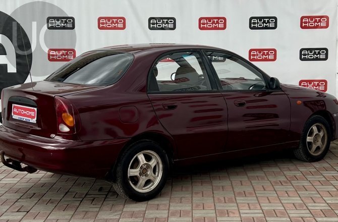 подержанный авто Chevrolet Lanos 2008 года