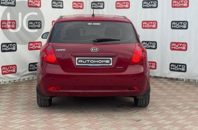 купить б/у автомобиль Kia Ceed 2007 года