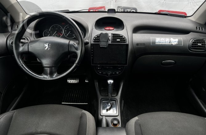 фотографии Peugeot 206
