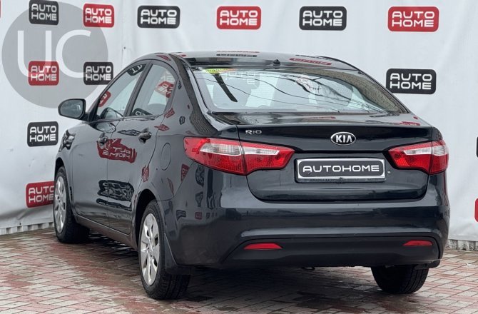 купить Kia Rio с пробегом, 2013 года