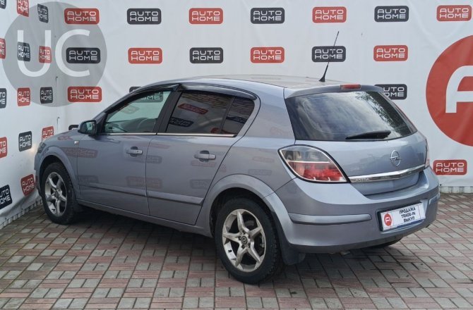 Opel Astra 2010 года за 449 990 рублей
