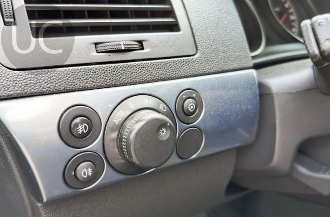 купить Opel Astra с пробегом, 2010 года