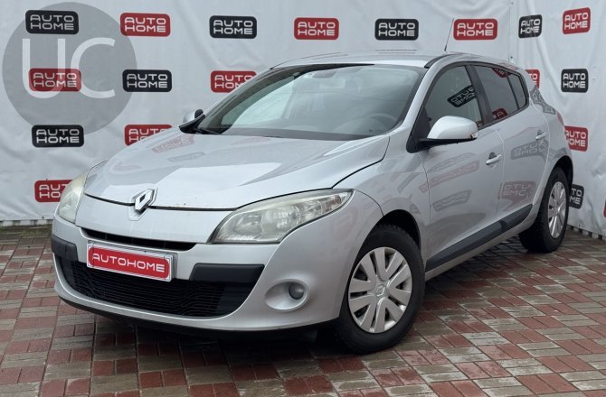 подержанный авто Renault Megane 2010 года