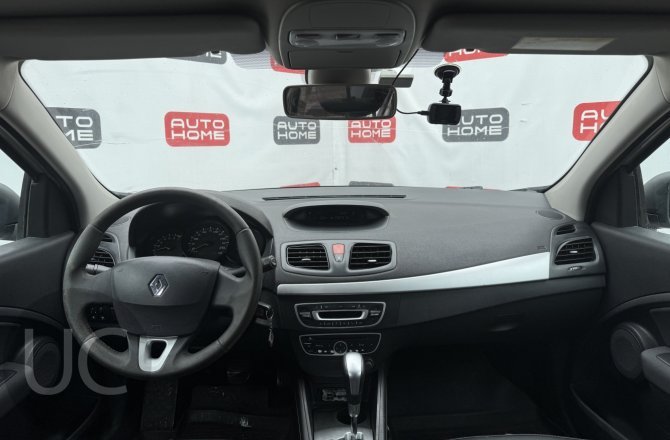 подержанный авто Renault Megane 2010 года