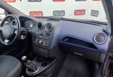 подержанный авто Ford Fiesta 2006 года