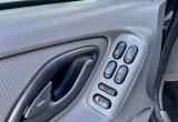 купить б/у автомобиль Ford Escape 2001 года
