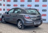 подержанный авто Opel Astra 2010 года