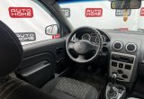 фотографии Renault Logan