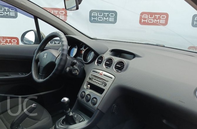 подержанный авто Peugeot 408 2012 года