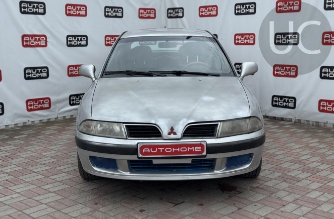 фотографии Mitsubishi Carisma