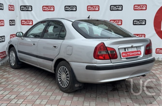 Mitsubishi Carisma 1999 года за 260 000 рублей
