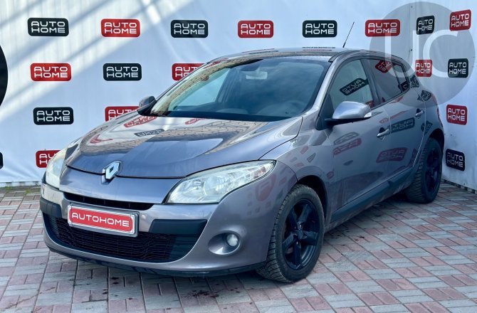 подержанный авто Renault Megane 2010 года