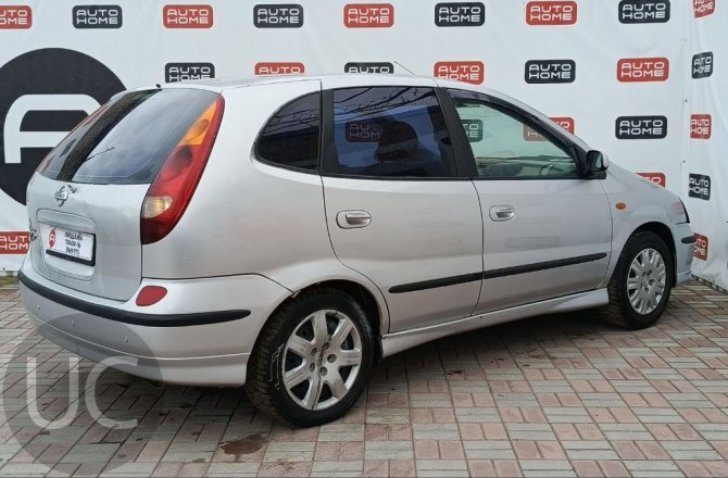 Nissan Almera Tino 2002 года за 279 990 рублей
