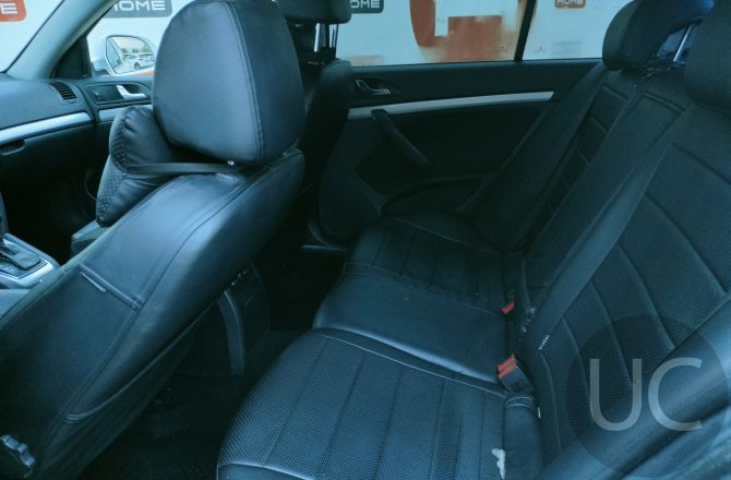 подержанный авто Skoda Octavia 2013 года