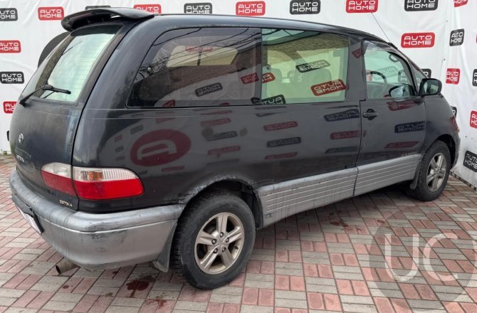 купить б/у автомобиль Toyota Estima 1997 года