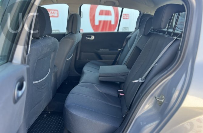 подержанный авто Renault Megane 2003 года