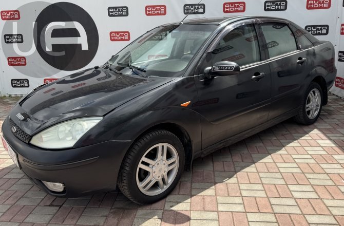 подержанный авто Ford Focus 2004 года