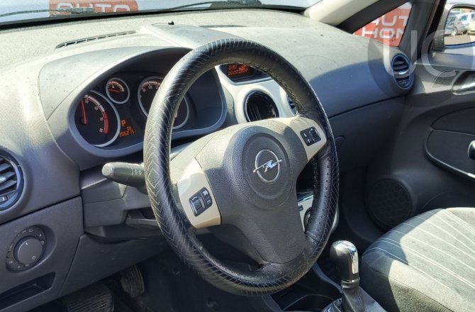 фотографии Opel Corsa