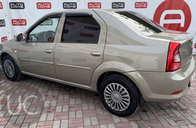 купить Renault Logan с пробегом, 2012 года