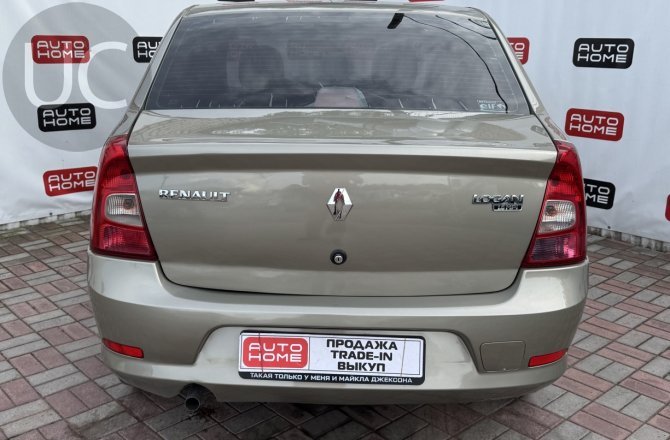 купить б/у автомобиль Renault Logan 2012 года