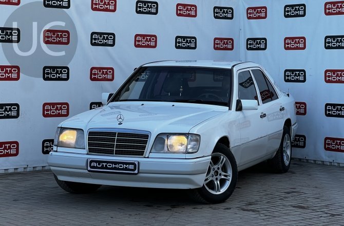 подержанный авто Mercedes-Benz E-Class 1995 года
