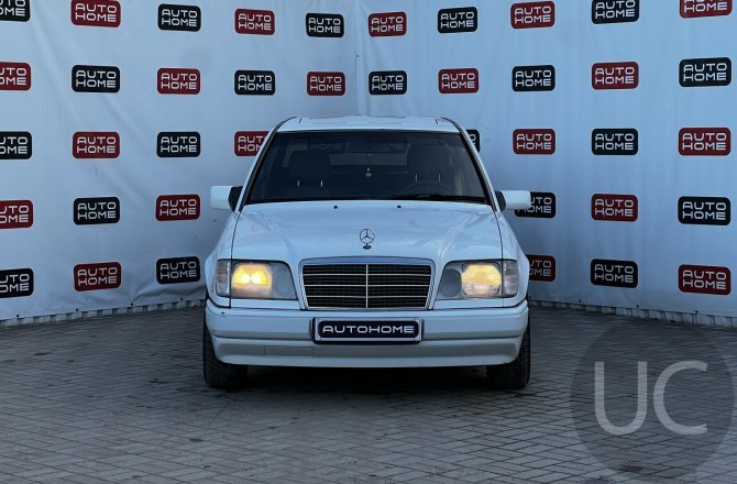 фотографии Mercedes-Benz E-Class