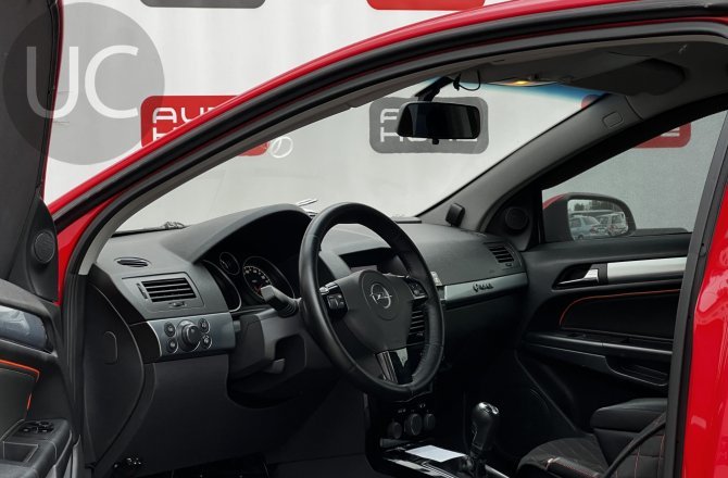 подержанный авто Opel Astra 2007 года