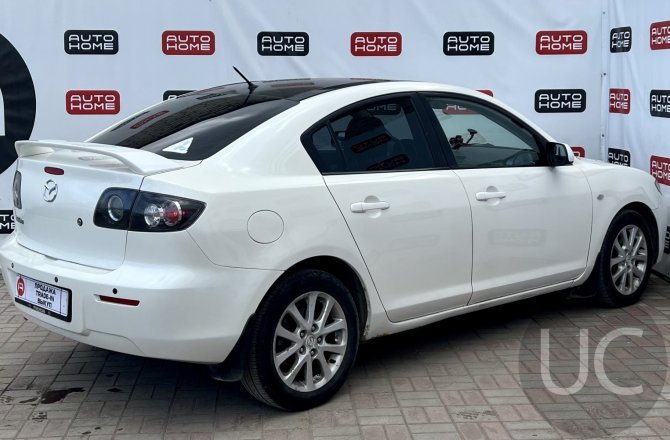 подержанный авто Mazda 3 2008 года