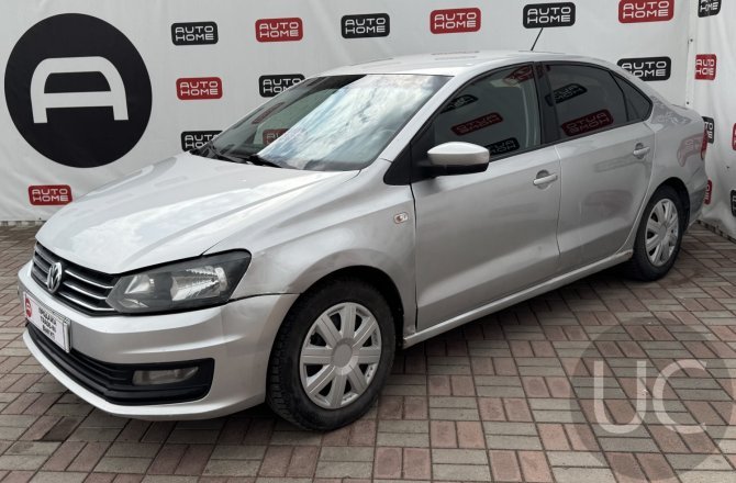 подержанный авто Volkswagen Polo 2016 года