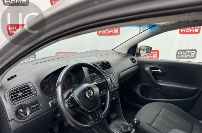подержанный авто Volkswagen Polo 2016 года