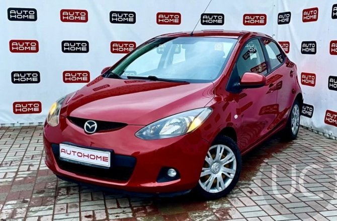 подержанный авто Mazda 2 2008 года