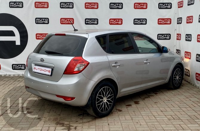 купить Kia Ceed с пробегом, 2012 года