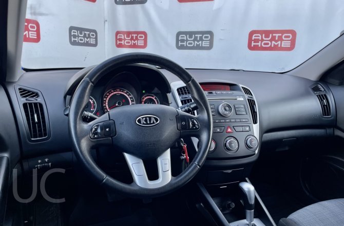объявление о продаже Kia Ceed 2012 года