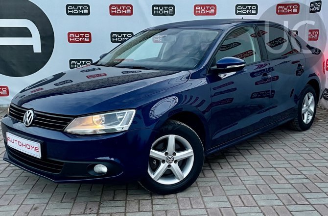 подержанный авто Volkswagen Jetta 2014 года