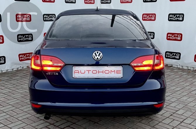 купить б/у автомобиль Volkswagen Jetta 2014 года