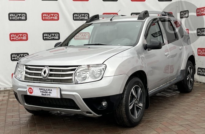 подержанный авто Renault Duster 2013 года