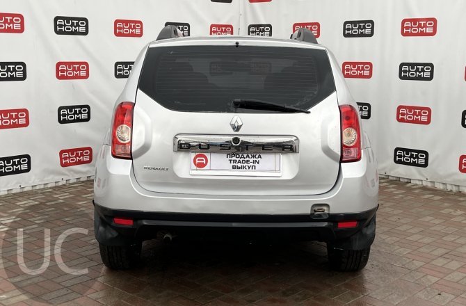 купить б/у автомобиль Renault Duster 2013 года