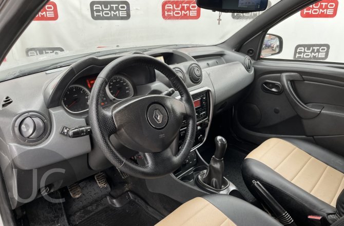 подержанный авто Renault Duster 2013 года