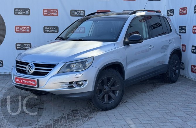 подержанный авто Volkswagen Tiguan 2009 года