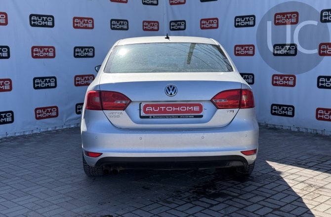 купить б/у автомобиль Volkswagen Jetta 2013 года