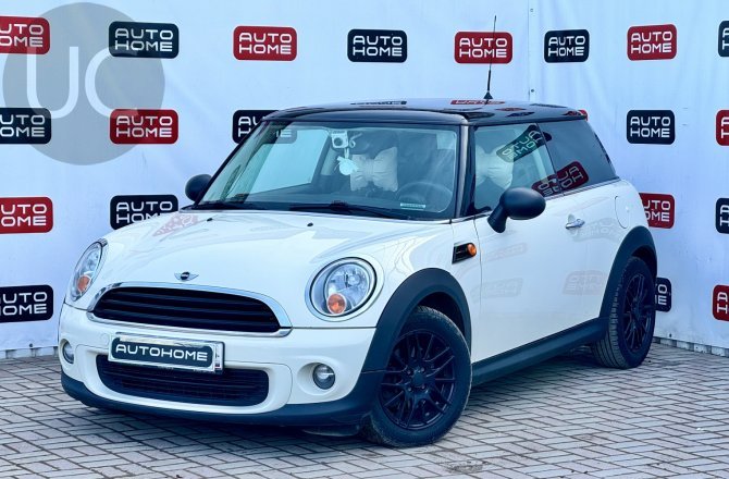 подержанный авто MINI Hatch 2011 года